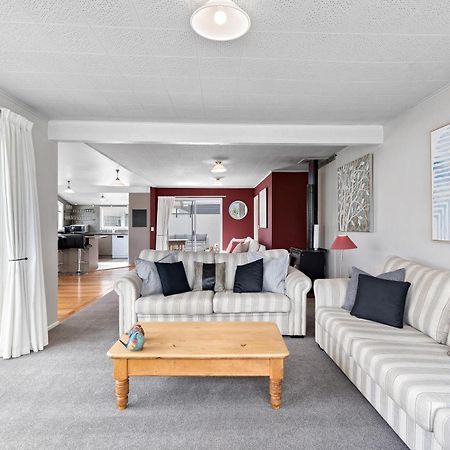 Lake And Mountain View Living Queenstown Exterior photo